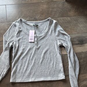 Wild Fable Light Gray Ribbed Long Sleeve Tee